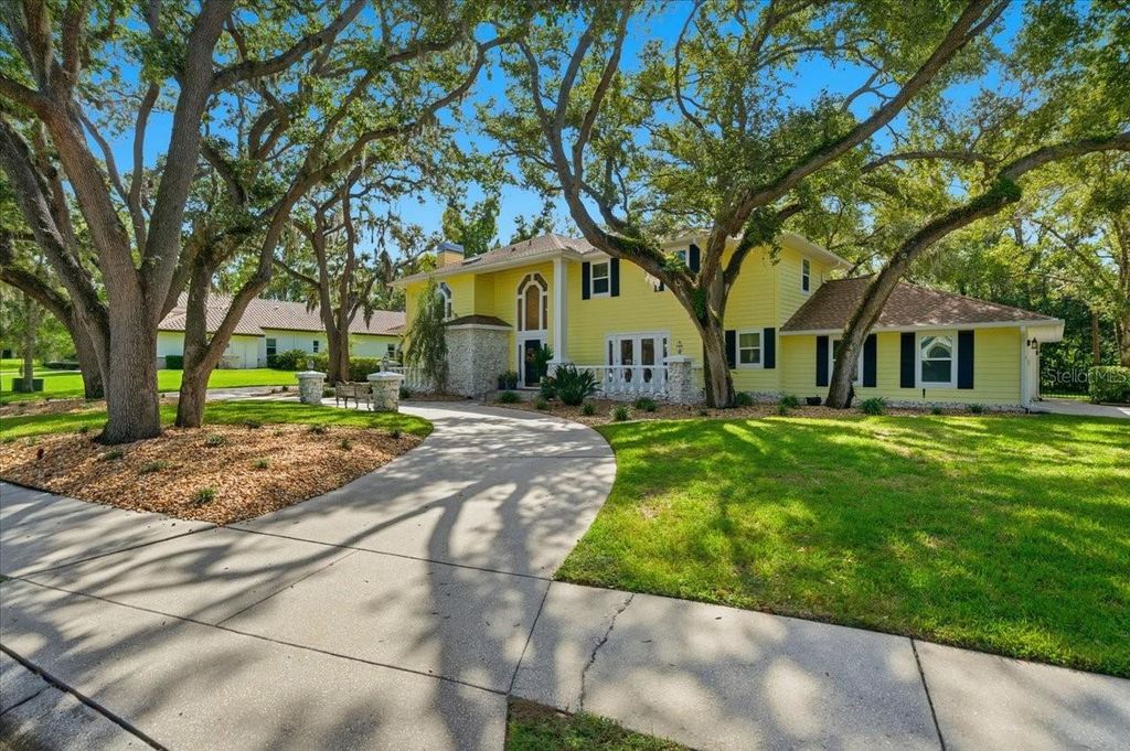 Photo of 2035 Indian Creek Court, Dunedin, FL 34698 (MLS # TB8441140)