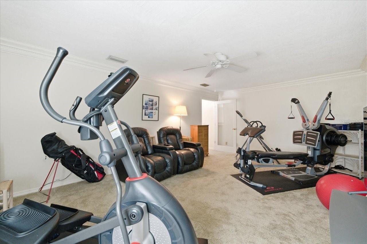 INDIAN CREEK - Residential