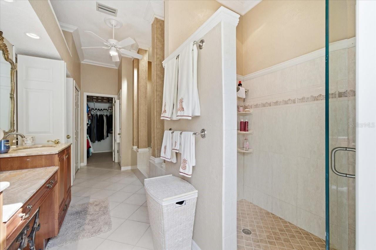 INDIAN CREEK - Residential