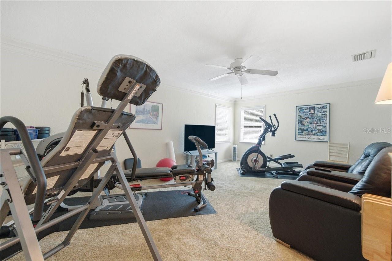 INDIAN CREEK - Residential