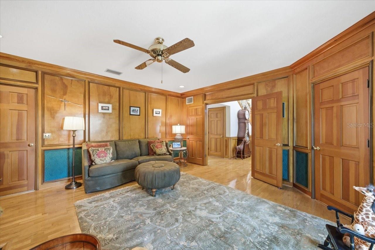 INDIAN CREEK - Residential