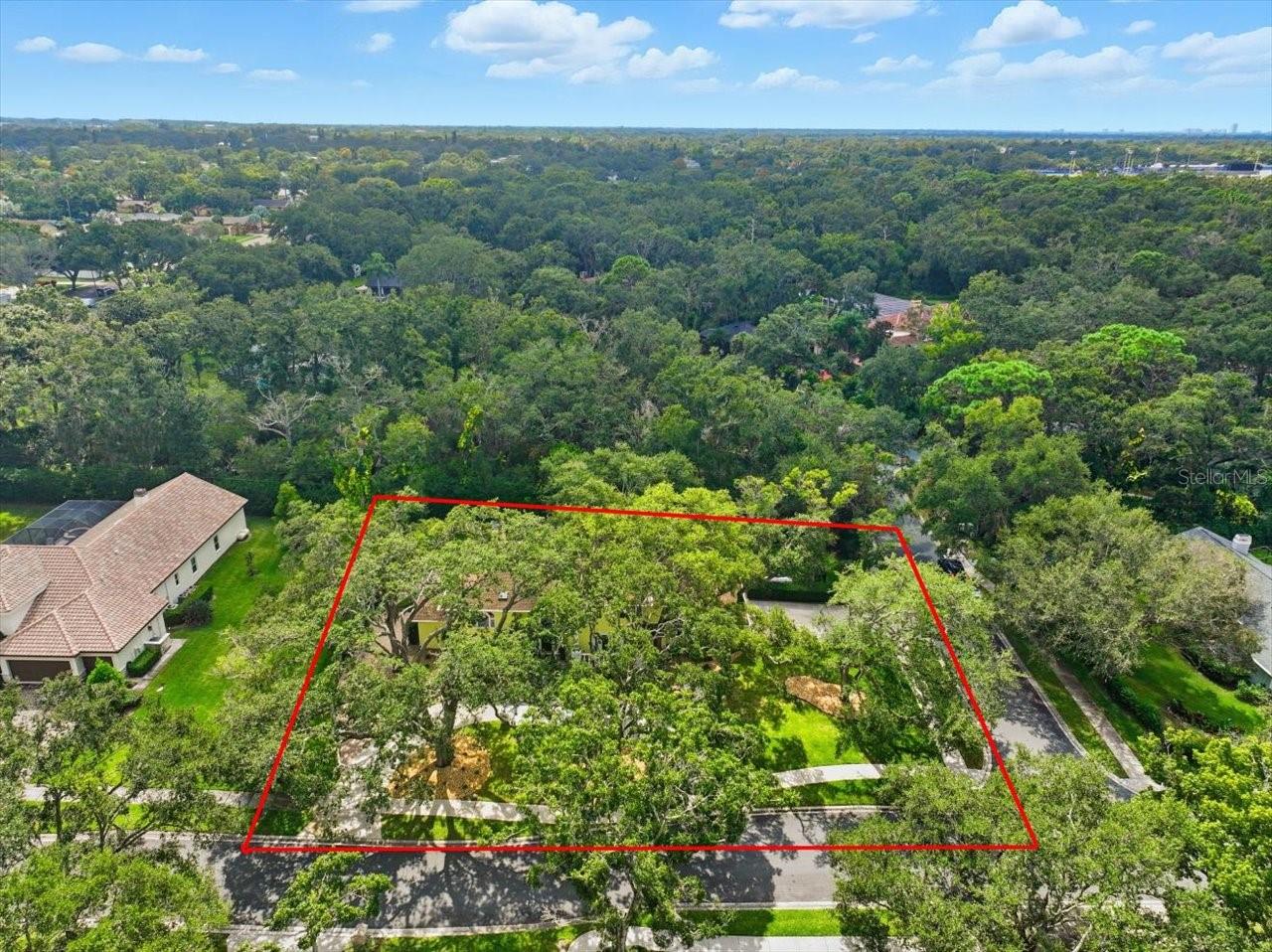 INDIAN CREEK - Residential