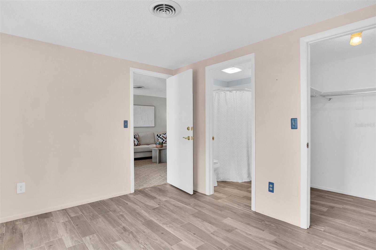 UNION PARK VILLAS (UNRECORDED) - Residential