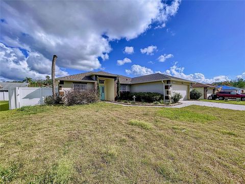 A home in LAKELAND