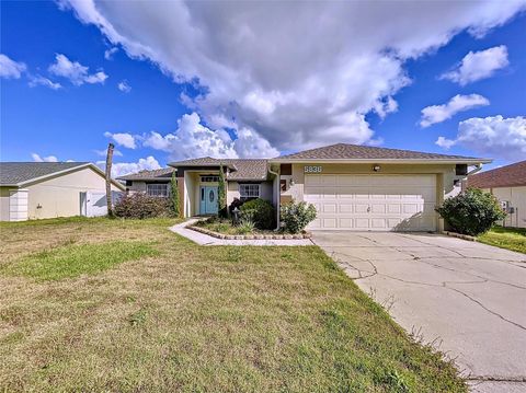 A home in LAKELAND