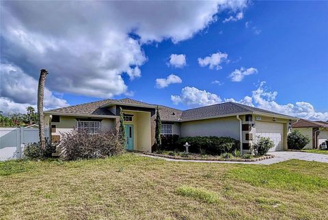 A home in LAKELAND