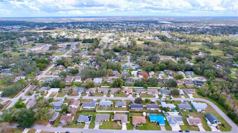 A home in LAKELAND