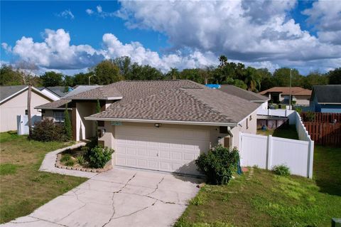 A home in LAKELAND