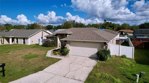 A home in LAKELAND