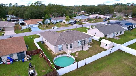 A home in LAKELAND