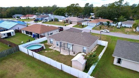 A home in LAKELAND