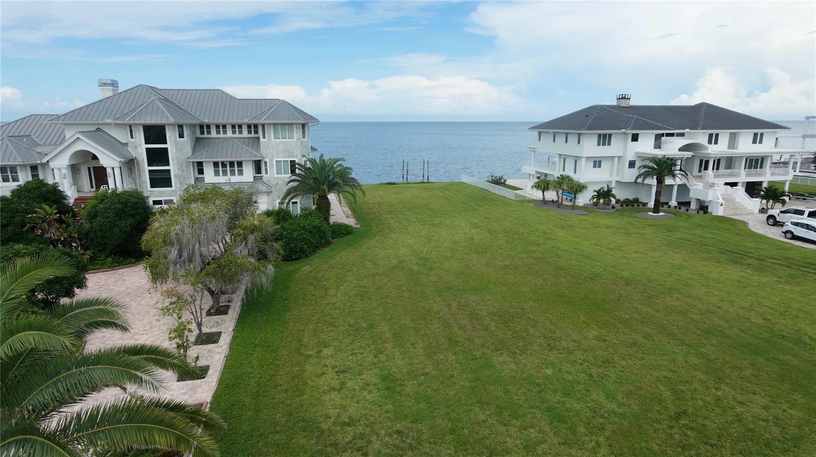 21 WESTSHORE DRIVE