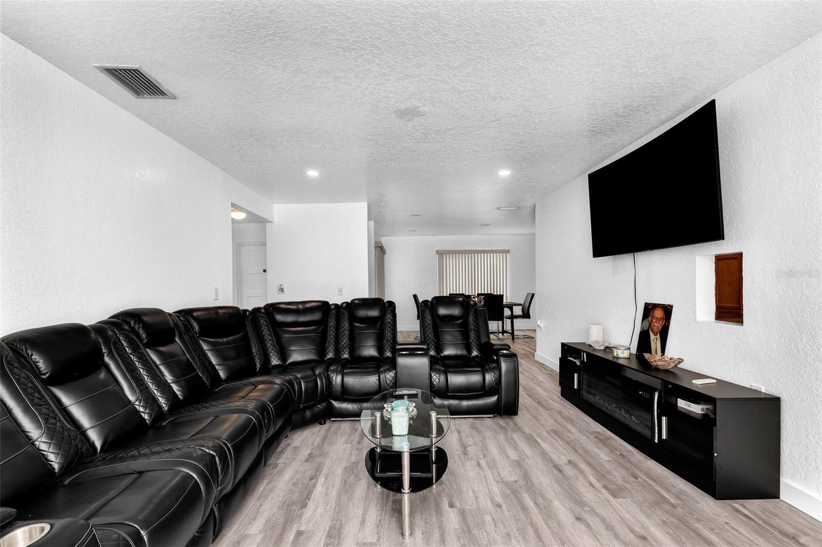 5527 FAIRWAY DRIVE S