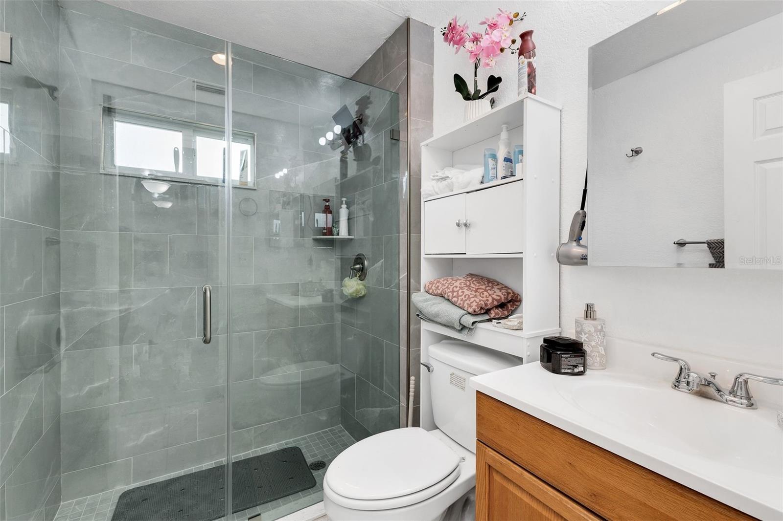 TEE & GRN ESTATES 1ST ADD - Residential