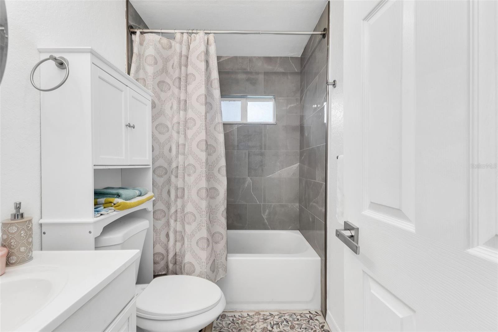 TEE & GRN ESTATES 1ST ADD - Residential