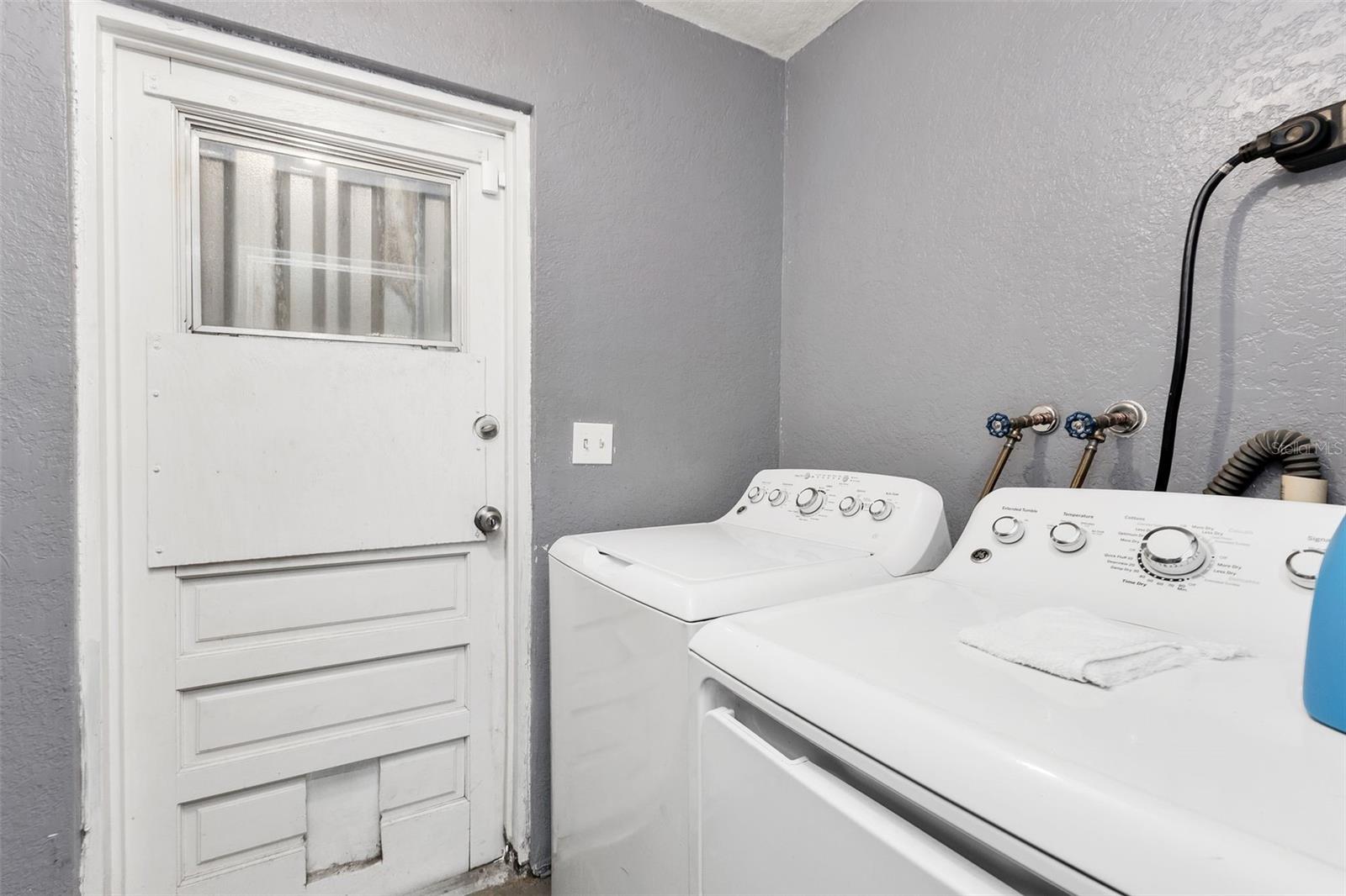 TEE & GRN ESTATES 1ST ADD - Residential