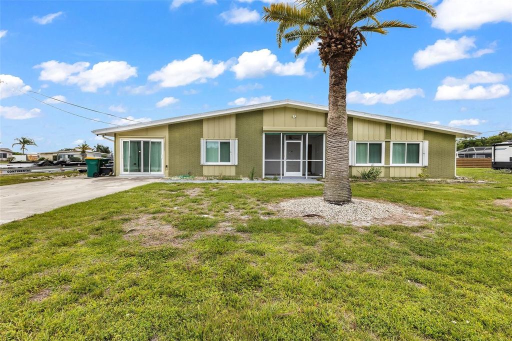 Photo of 5527 Fairway Drive S, Punta Gorda, FL 33982 (MLS # C7525164)