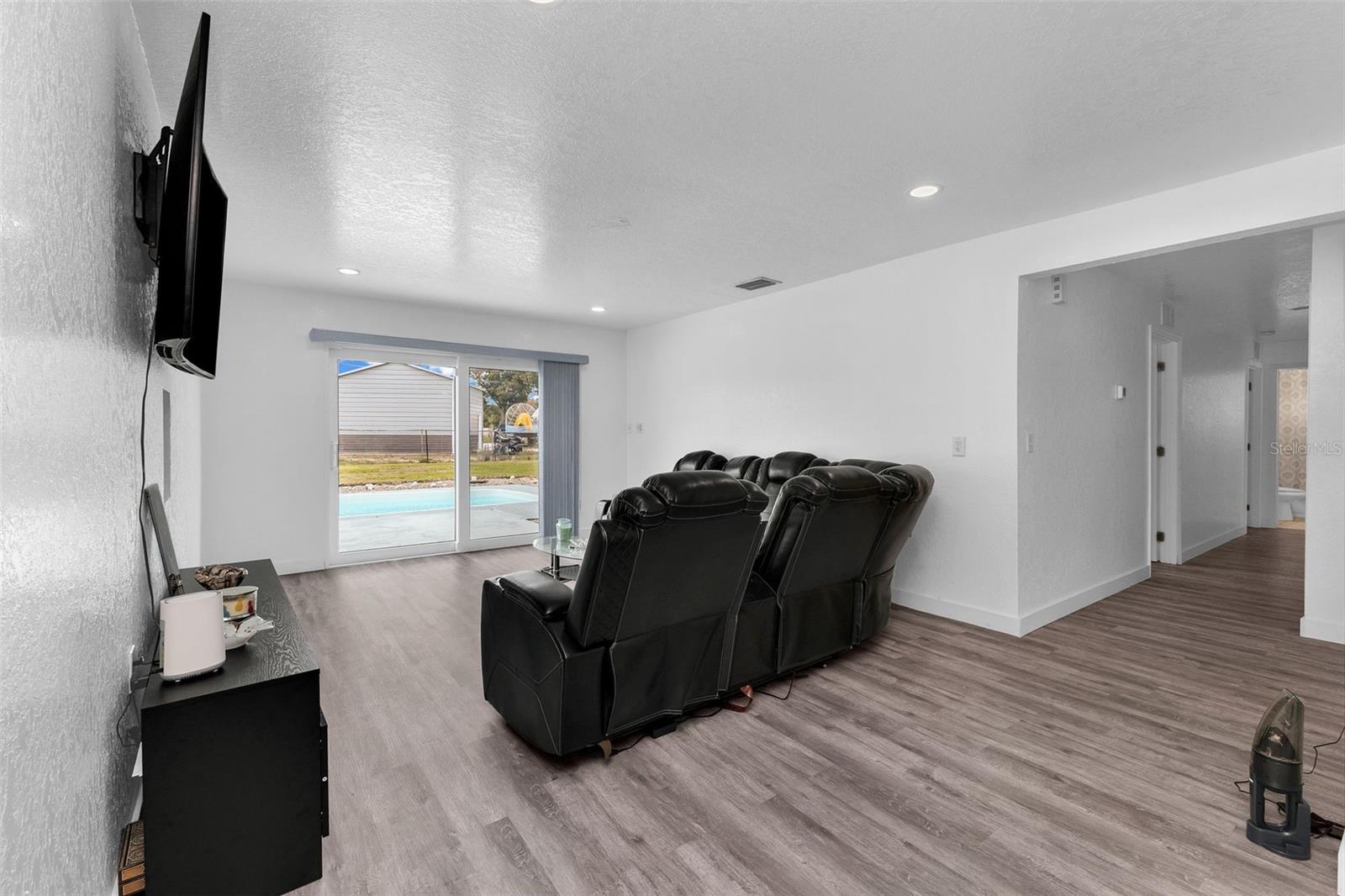 TEE & GRN ESTATES 1ST ADD - Residential