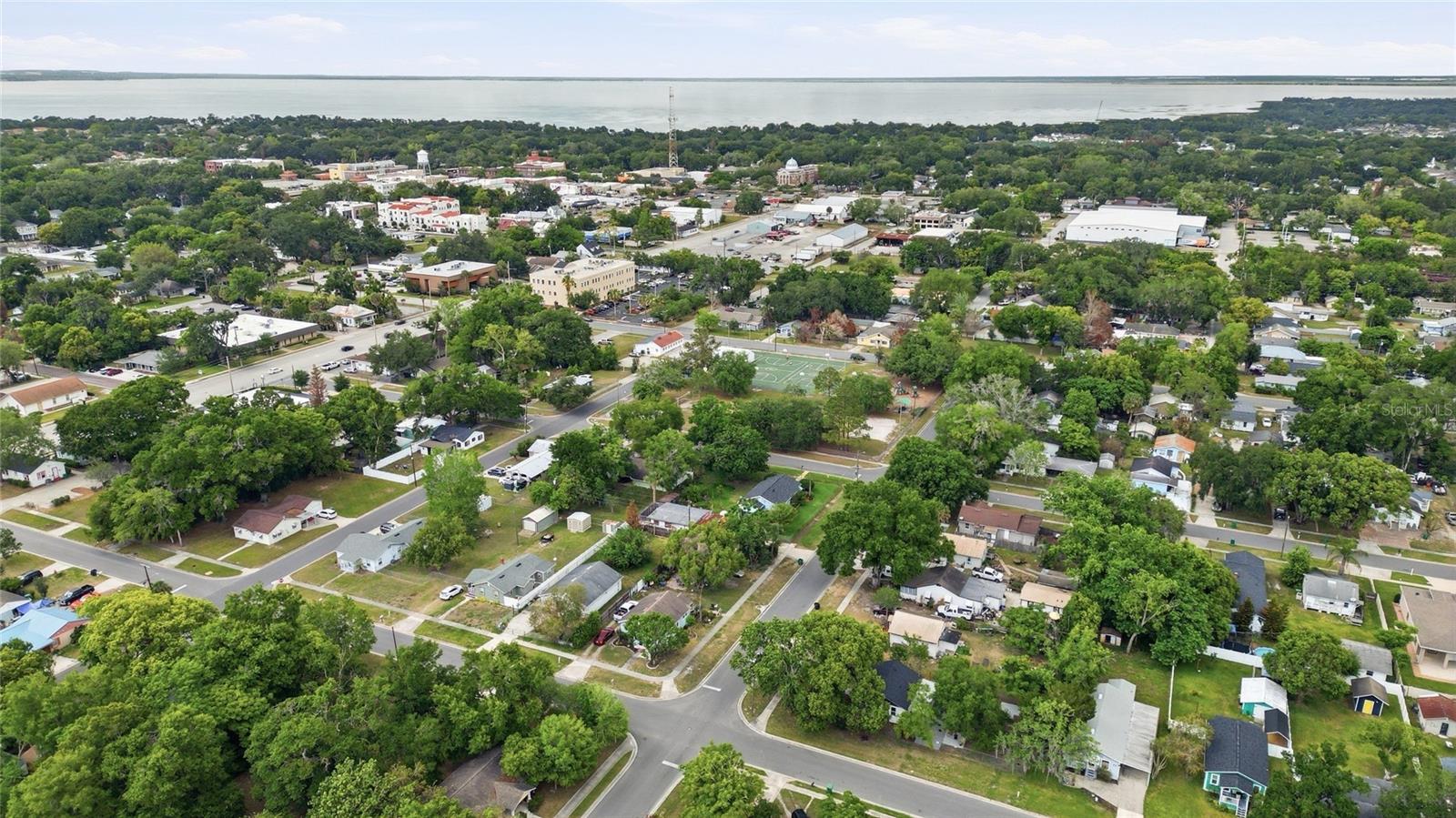 SHADOW LAWN - Residential