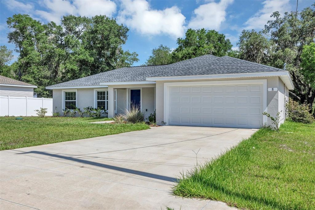 Photo of 5 Locust Radial Circle, Ocala, FL 34472 (MLS # O6407328)