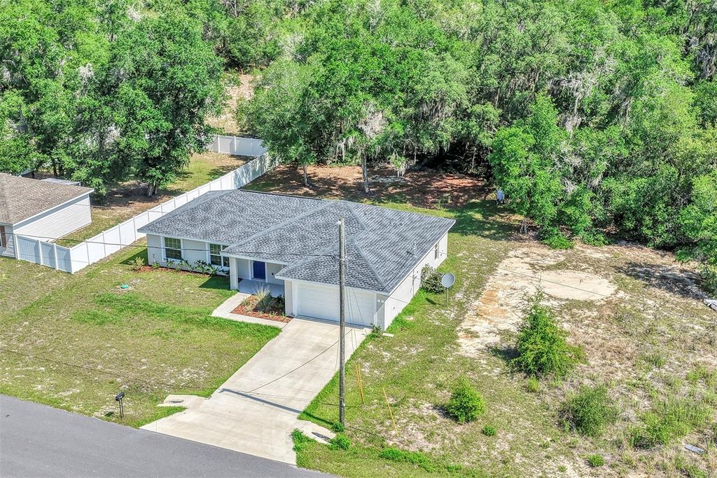 Photo of 5 Locust Radial Circle, Ocala, FL 34472 (MLS # O6407328)
