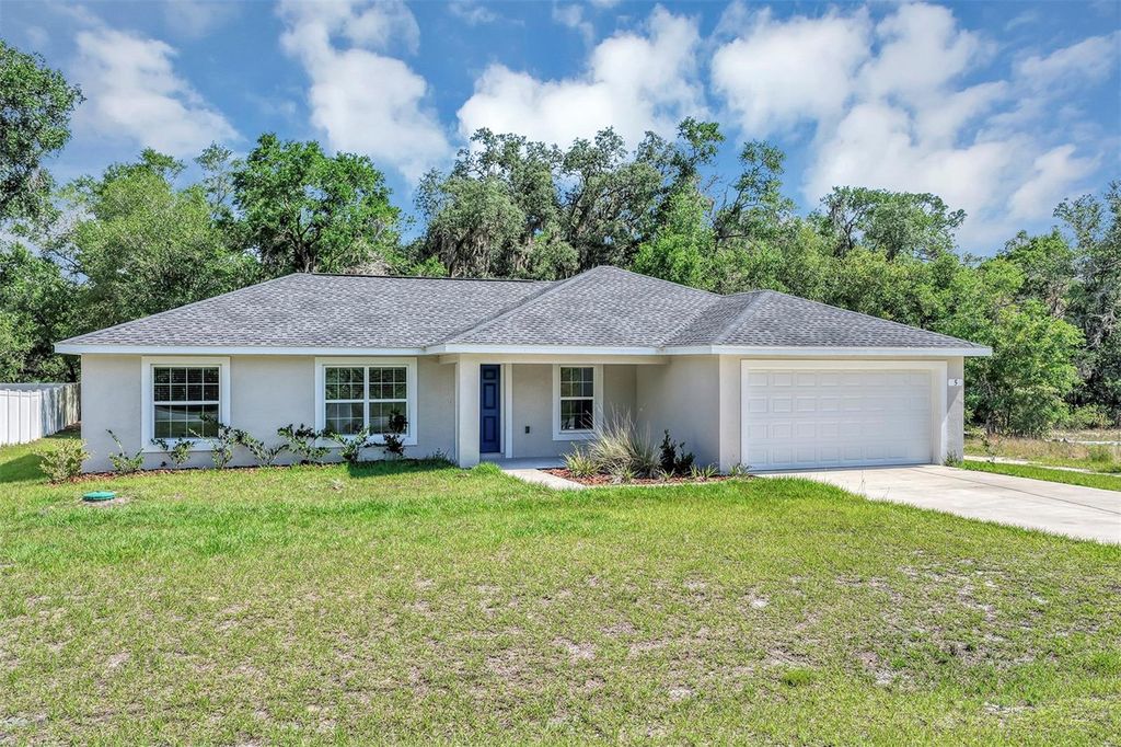 Photo of 5 Locust Radial Circle, Ocala, FL 34472 (MLS # O6407328)