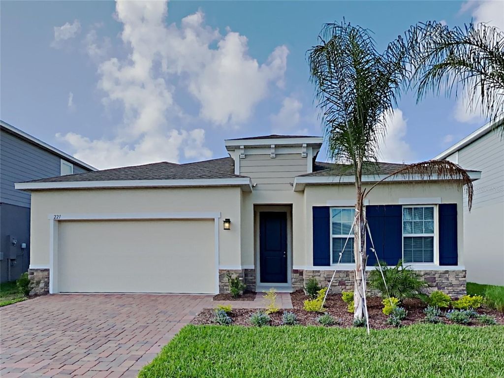 Photo of 221 Siesta Vista Court, Davenport, FL 33896 (MLS # O6373431)