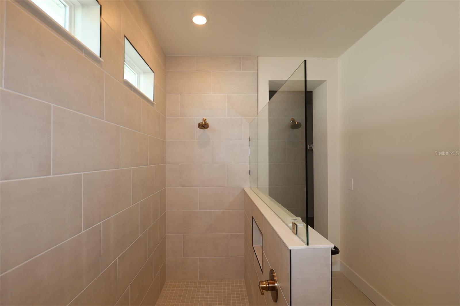 COASTERRA - Residential