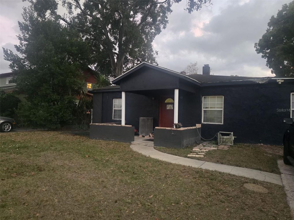 Photo of 3908 W Pine Street, Tampa, FL 33607 (MLS # TB8466382)
