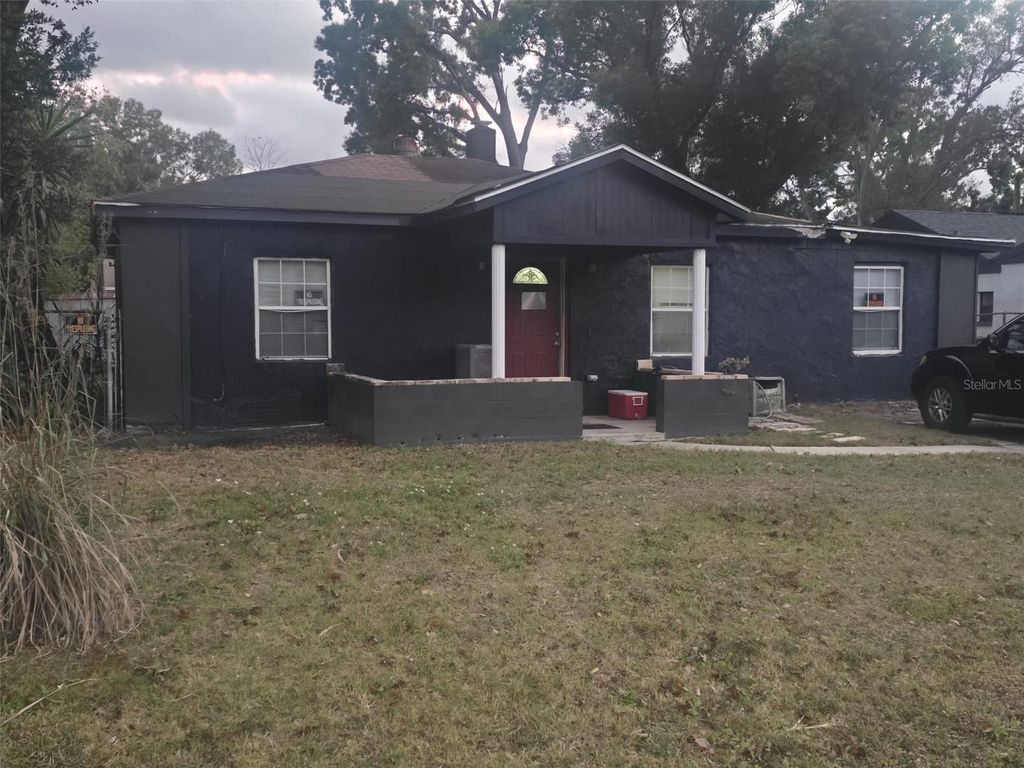 Photo of 3908 W Pine Street, Tampa, FL 33607 (MLS # TB8466382)