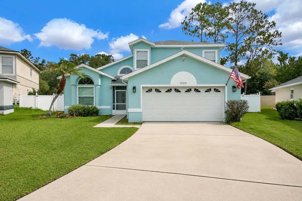 Photo of 10619 Mossy Creek Court, Orlando, FL 32825 (MLS # A4697597)