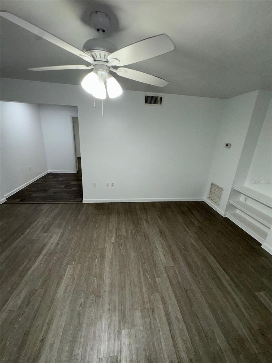 BRIARWOOD APARTMENTS - Residential Lease