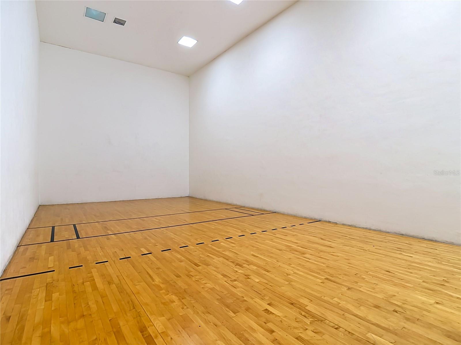 COURTNEY PALMS CONDO - Residential