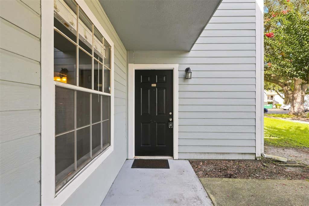 Photo of 2550 N Alafaya Trail #12104, Orlando, FL 32826 (MLS # O6434103)