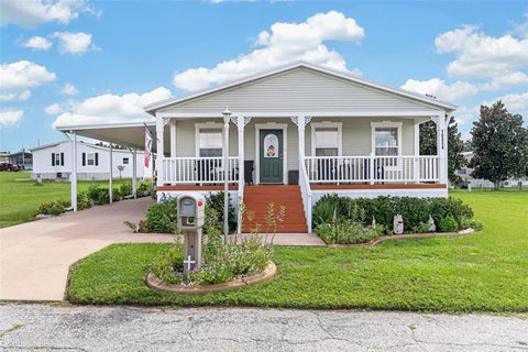 Photo of 10054 Collingwood Avenue, Dade City, FL 33525 (MLS # TB8549433)