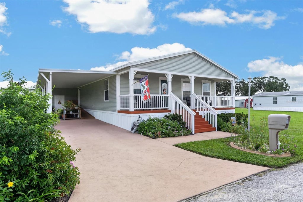 Photo of 10054 Collingwood Avenue, Dade City, FL 33525 (MLS # TB8549433)