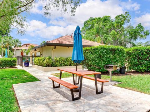 A home in PALM HARBOR