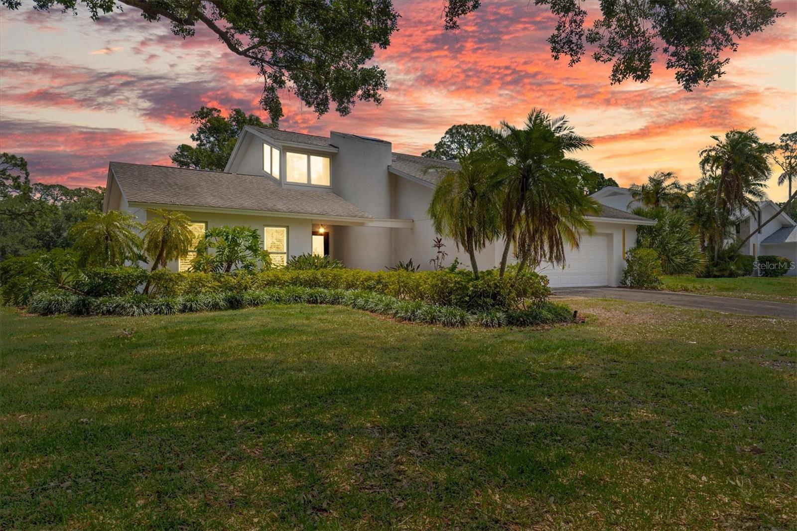 FEATHER SOUND CUSTOM HOME SITE - Residential
