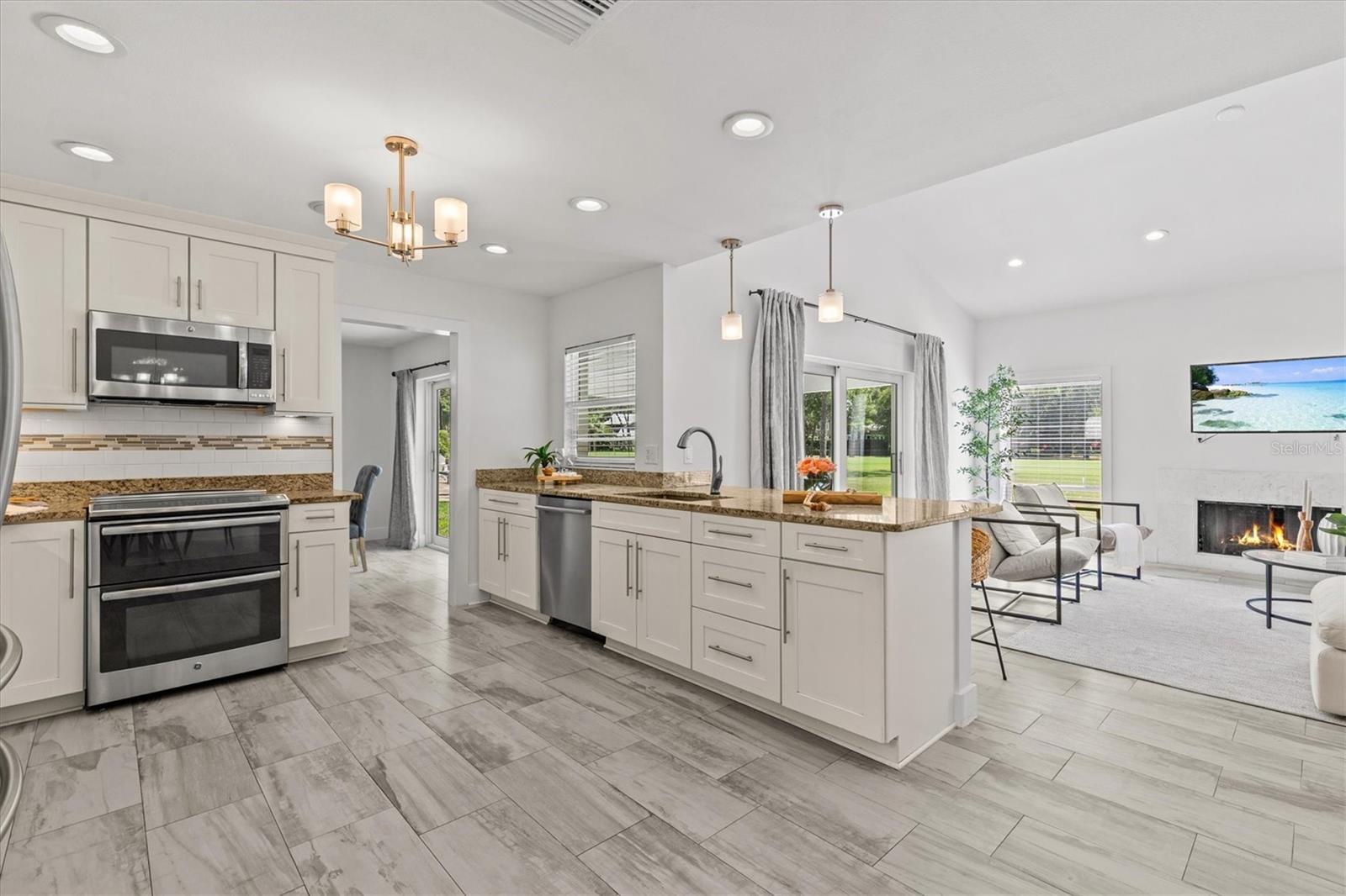 FEATHER SOUND CUSTOM HOME SITE - Residential
