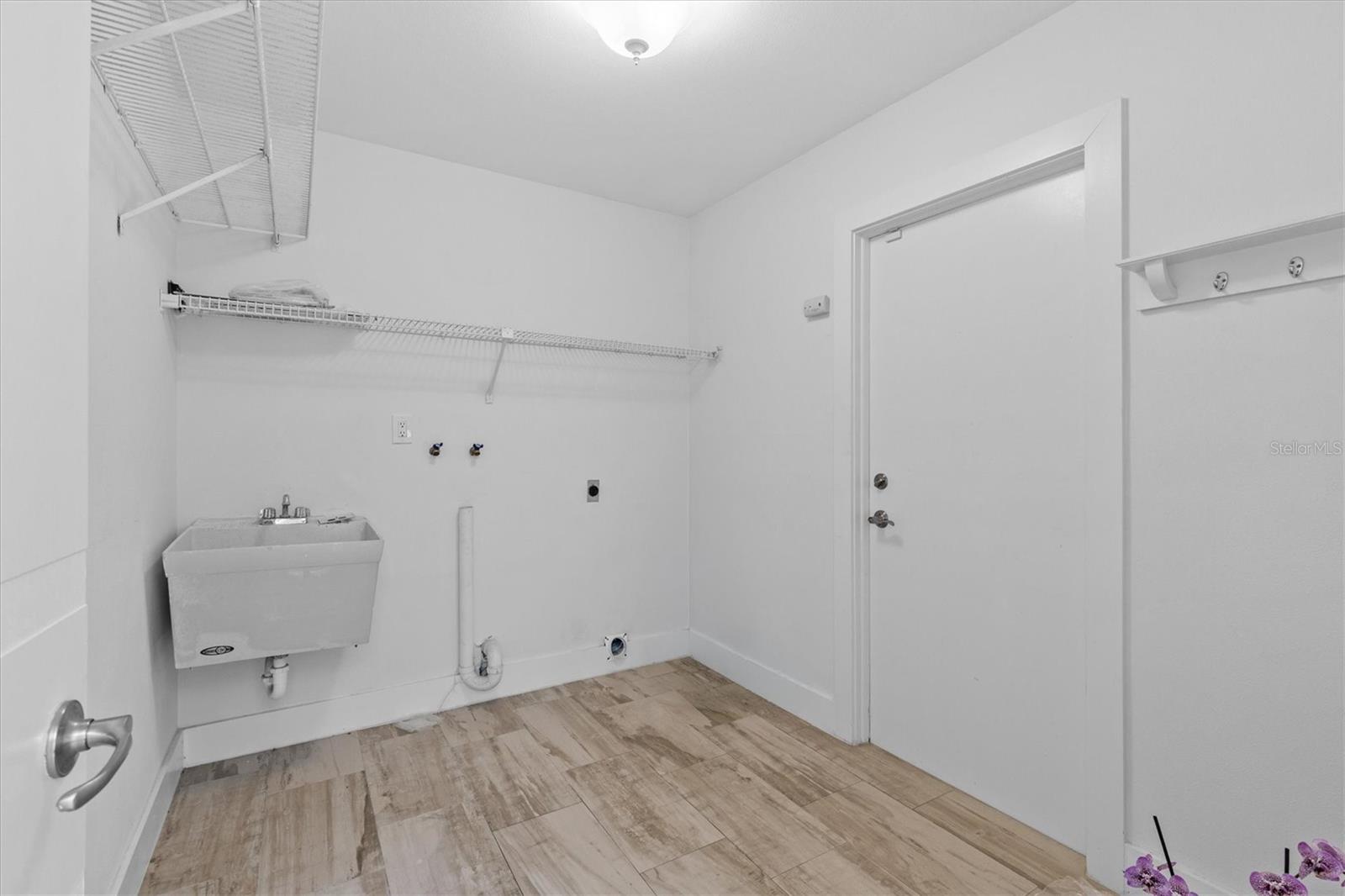 FEATHER SOUND CUSTOM HOME SITE - Residential