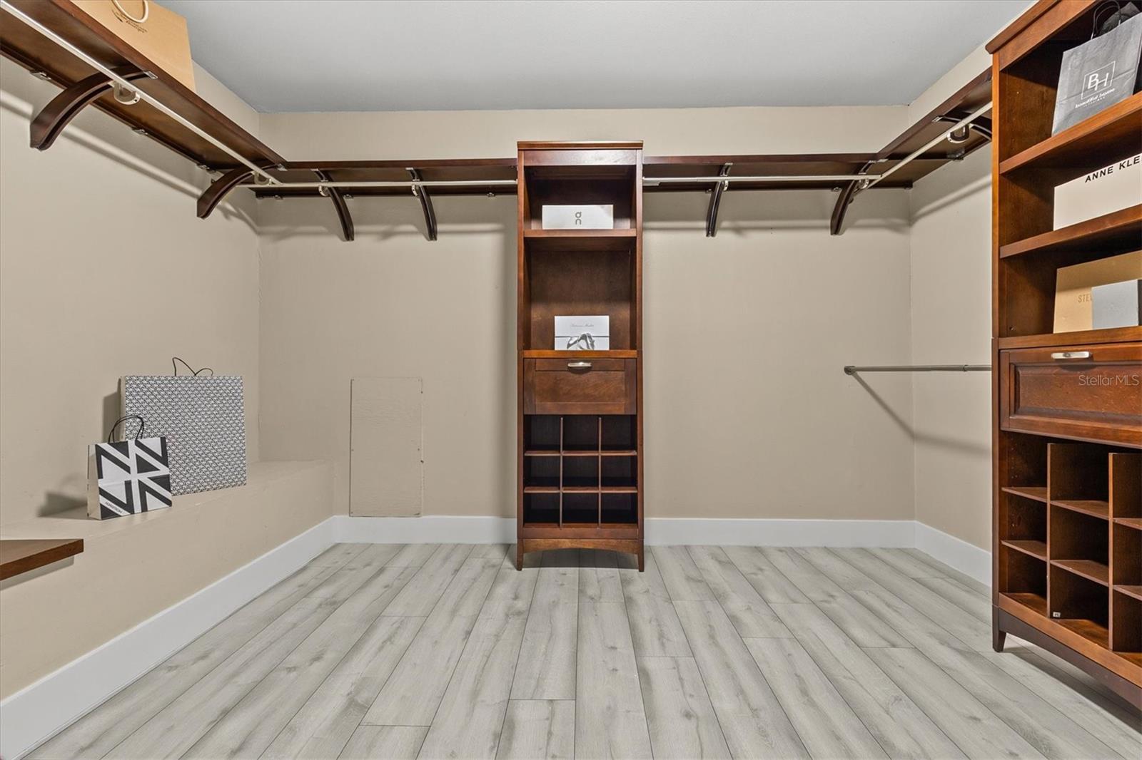 FEATHER SOUND CUSTOM HOME SITE - Residential