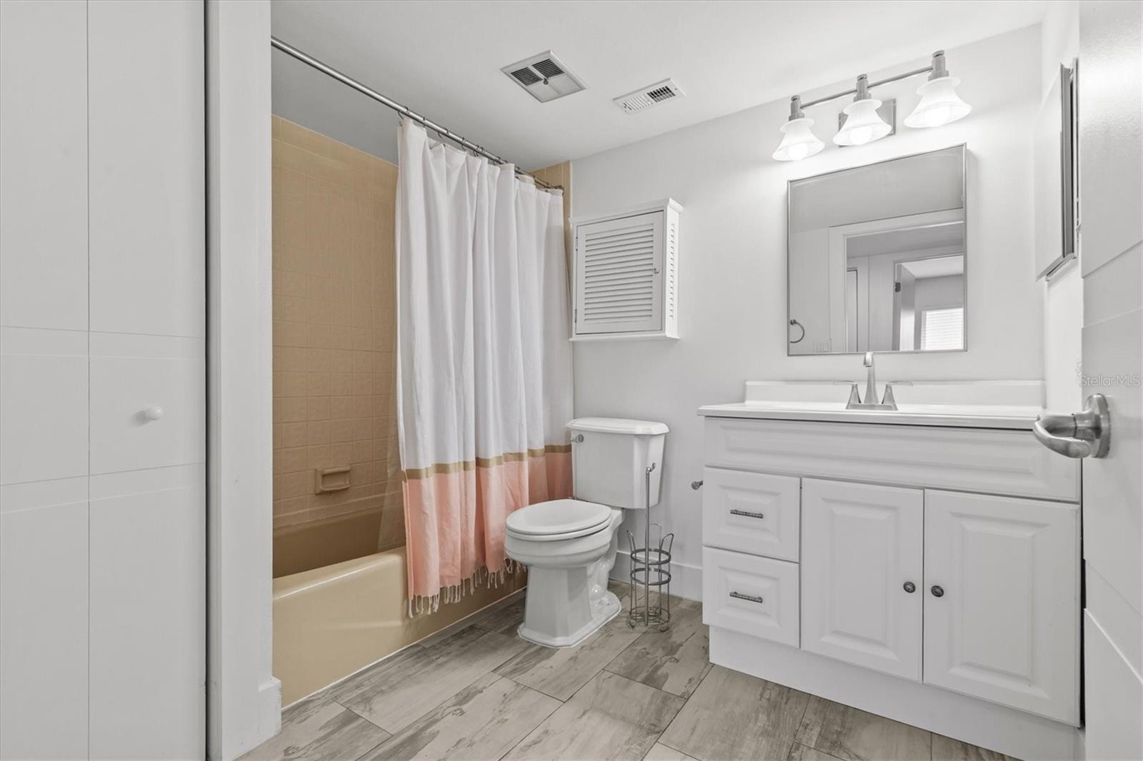 FEATHER SOUND CUSTOM HOME SITE - Residential