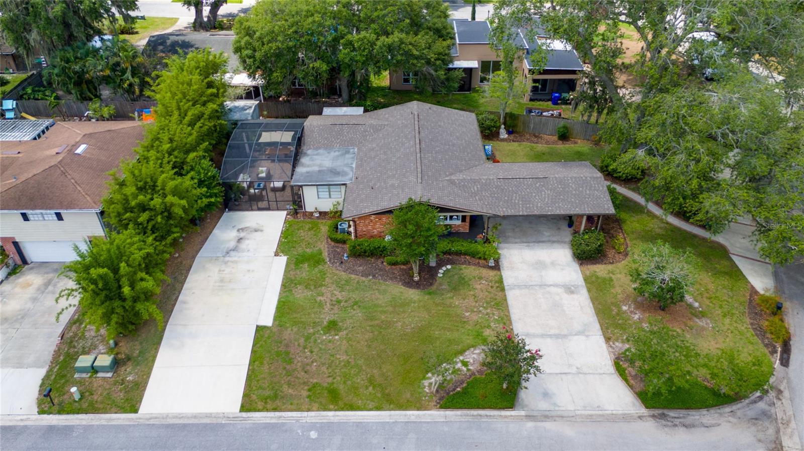 FAIRLAWN MANOR - Residential