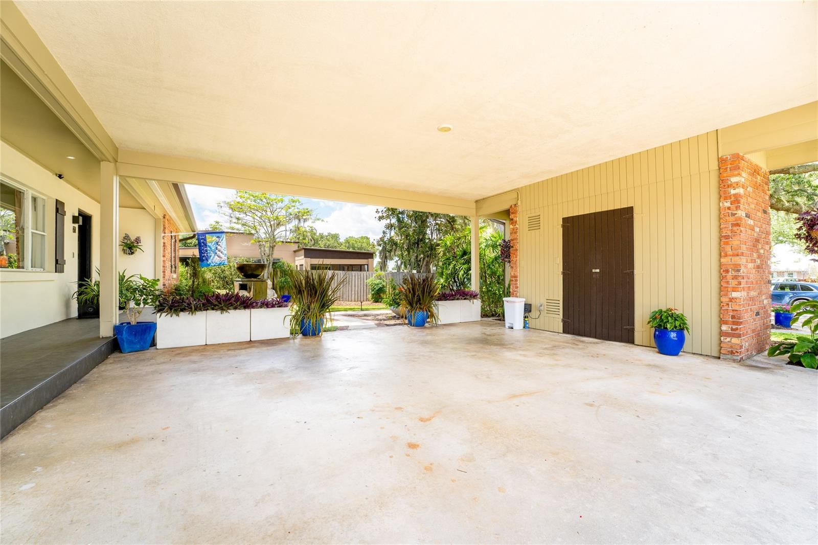 FAIRLAWN MANOR - Residential