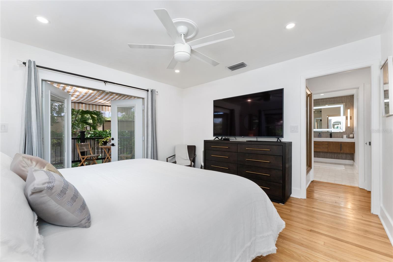 FAIRLAWN MANOR - Residential