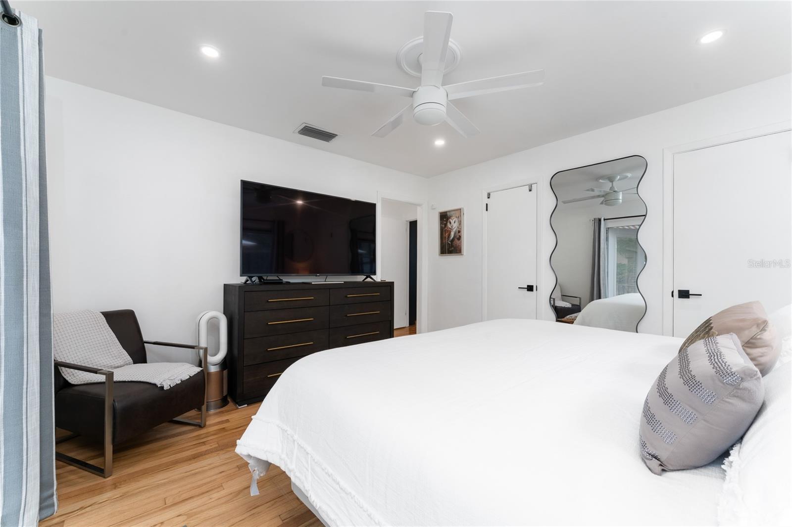 FAIRLAWN MANOR - Residential