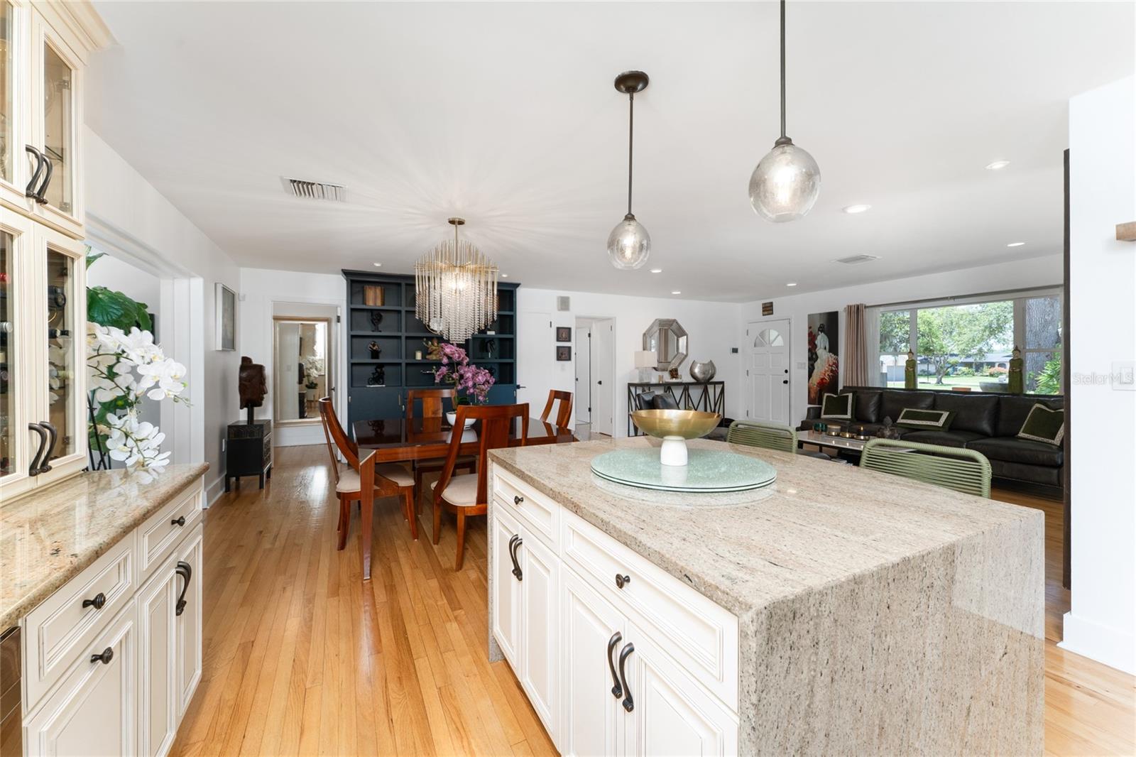 FAIRLAWN MANOR - Residential