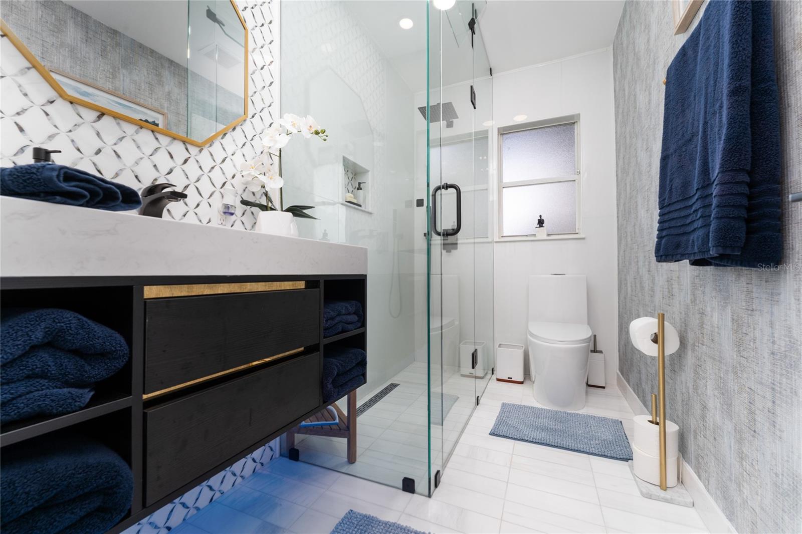 FAIRLAWN MANOR - Residential