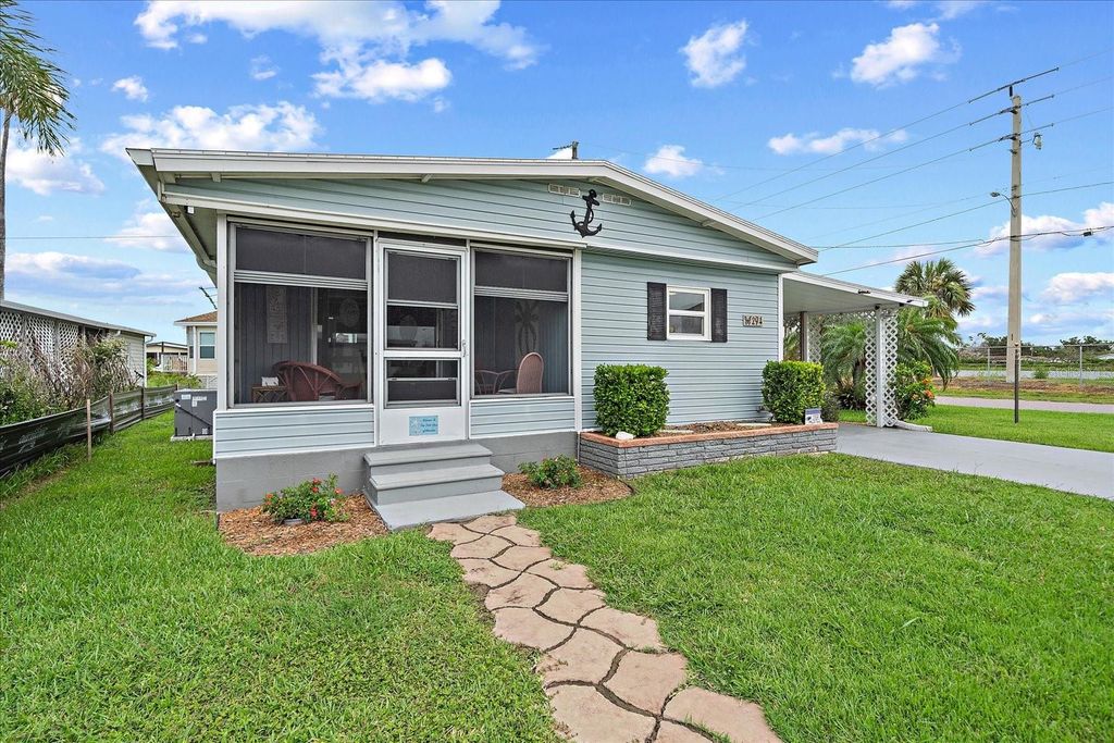 Photo of 294 Nassau Drive, Palmetto, FL 34221 (MLS # A4658037)