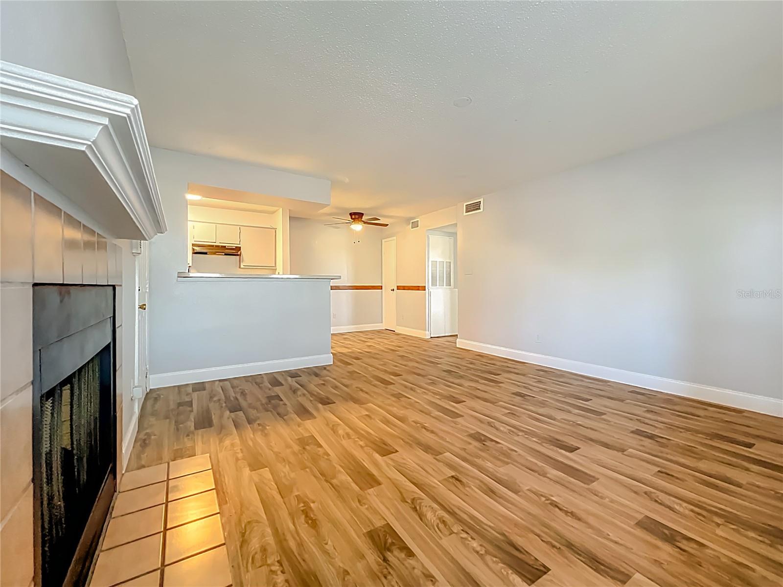 REGENCY GARDENS CONDOS - Residential